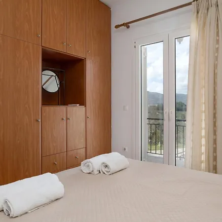 Altamira One - 1st Floor, 8 People, Veranda With Views דירה