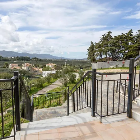 Altamira One - 1st Floor, 8 People, Veranda With Views דירה *