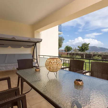 Altamira One - 1st Floor, 8 People, Veranda With Views