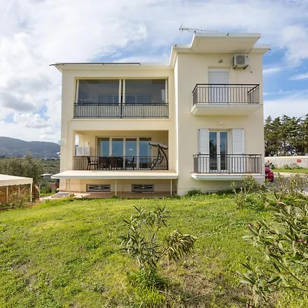 Altamira One - 1st Floor, 8 People, Veranda With Views Apartmán *