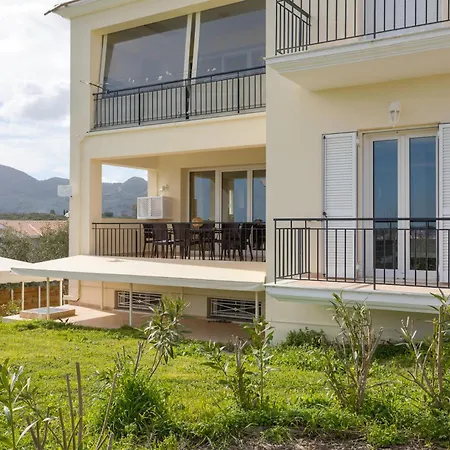Apartmán Altamira One - 1st Floor, 8 People, Veranda With Views Kalpaki (Zakynthos)